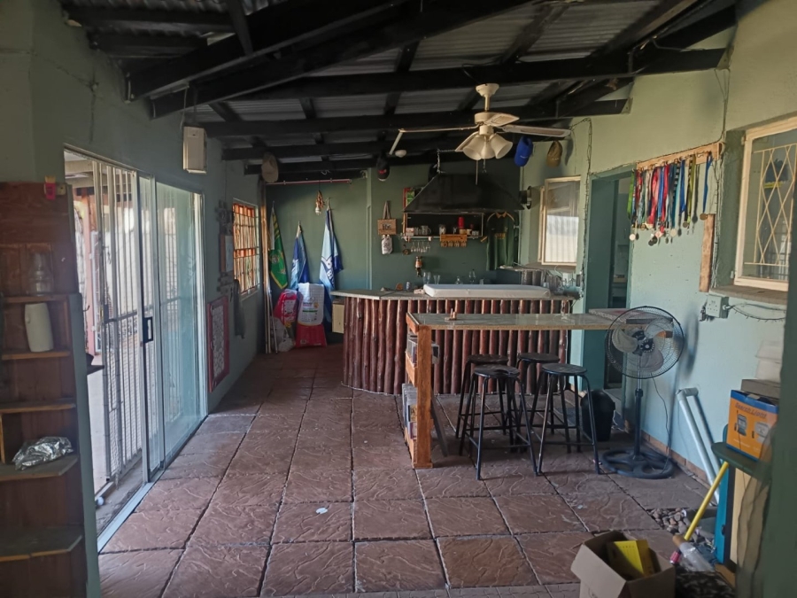 4 Bedroom Property for Sale in Carters Glen Northern Cape